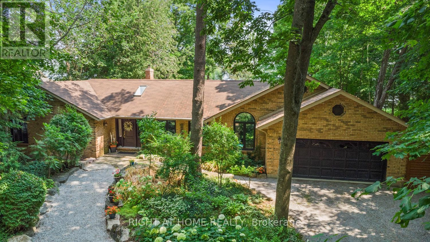 60 Mcgregor Drive, Kawartha Lakes, Ontario  K0M 1A0 - Photo 1 - X12282635