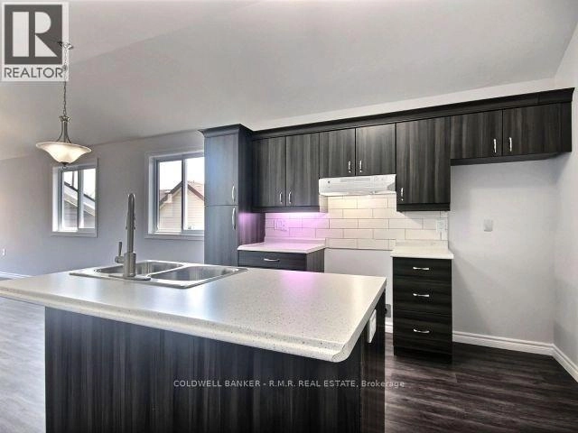 394 Ontario Street, Cobourg, Ontario  K9A 3B8 - Photo 2 - X12282638