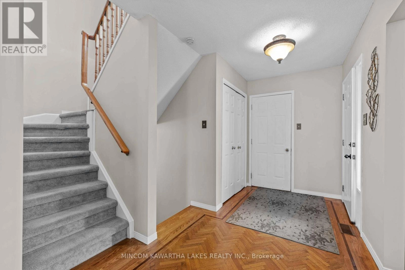 1191 Huntington Circle, Peterborough West, Ontario  K9K 2B9 - Photo 3 - X12282641