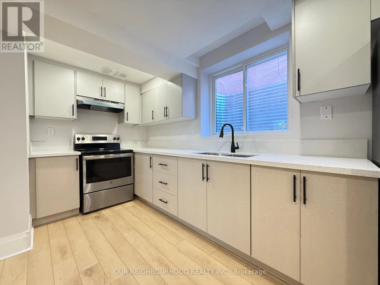 2613 Longridge Crescent, Oakville, Ontario  L6H 6P3 - Photo 1 - W12283042