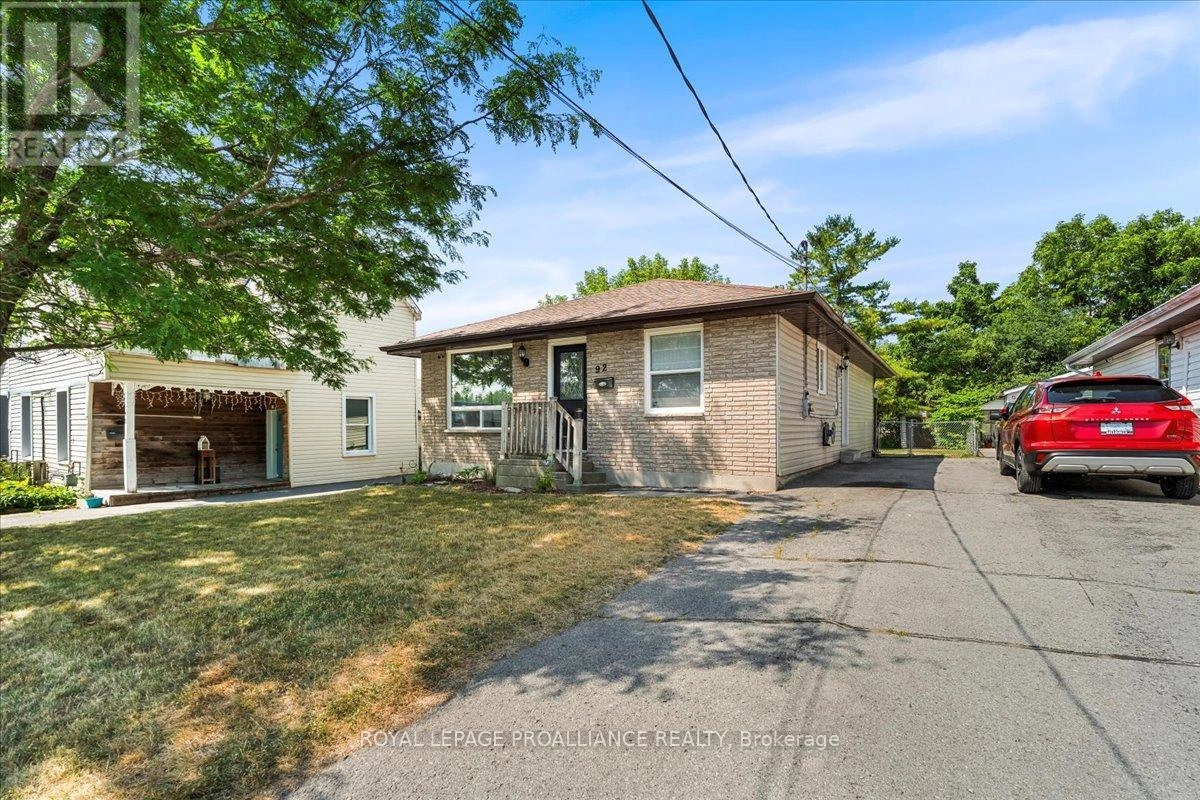 92 George Street S, Belleville, Ontario  K8N 3G9 - Photo 3 - X12283196