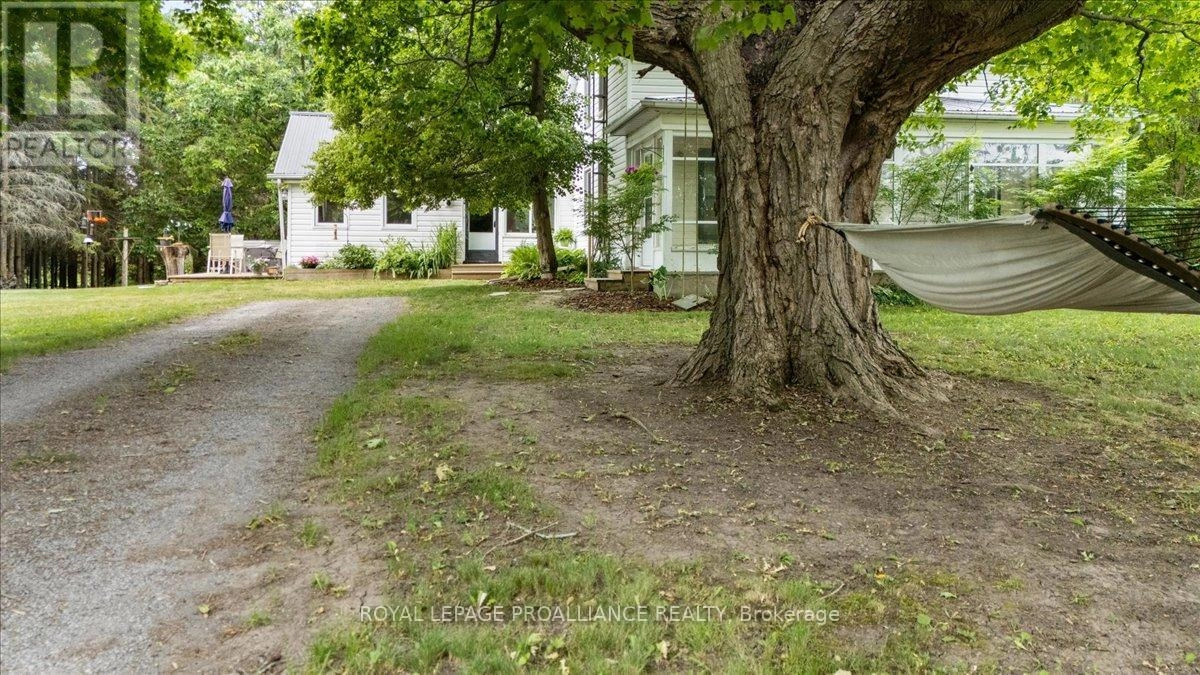 75 Pierce Road, Prince Edward County, Ontario  K0K 1G0 - Photo 3 - X12283322
