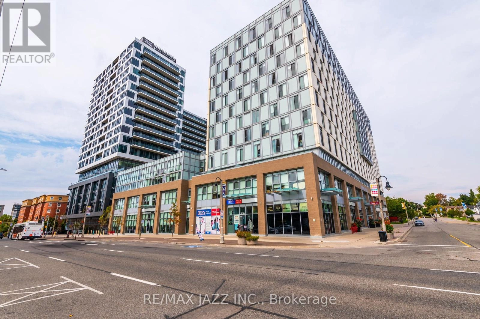 4 - 100 Bond Street E, Oshawa, Ontario  L1G 0A2 - Photo 1 - E12283445