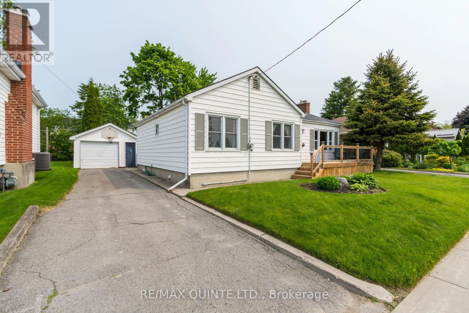 16 Macdonald Gardens, Belleville, Ontario  K8N 1H5 - Photo 3 - X12283623