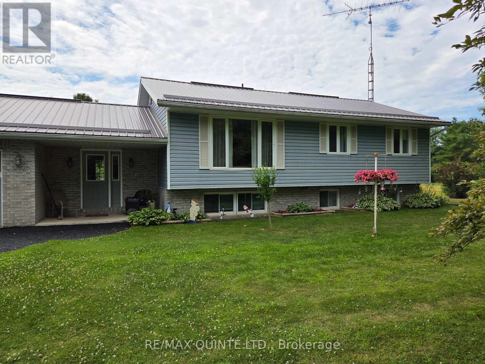 89 Johnston Road W, Tweed, Ontario  K0K 3H0 - Photo 2 - X12283708