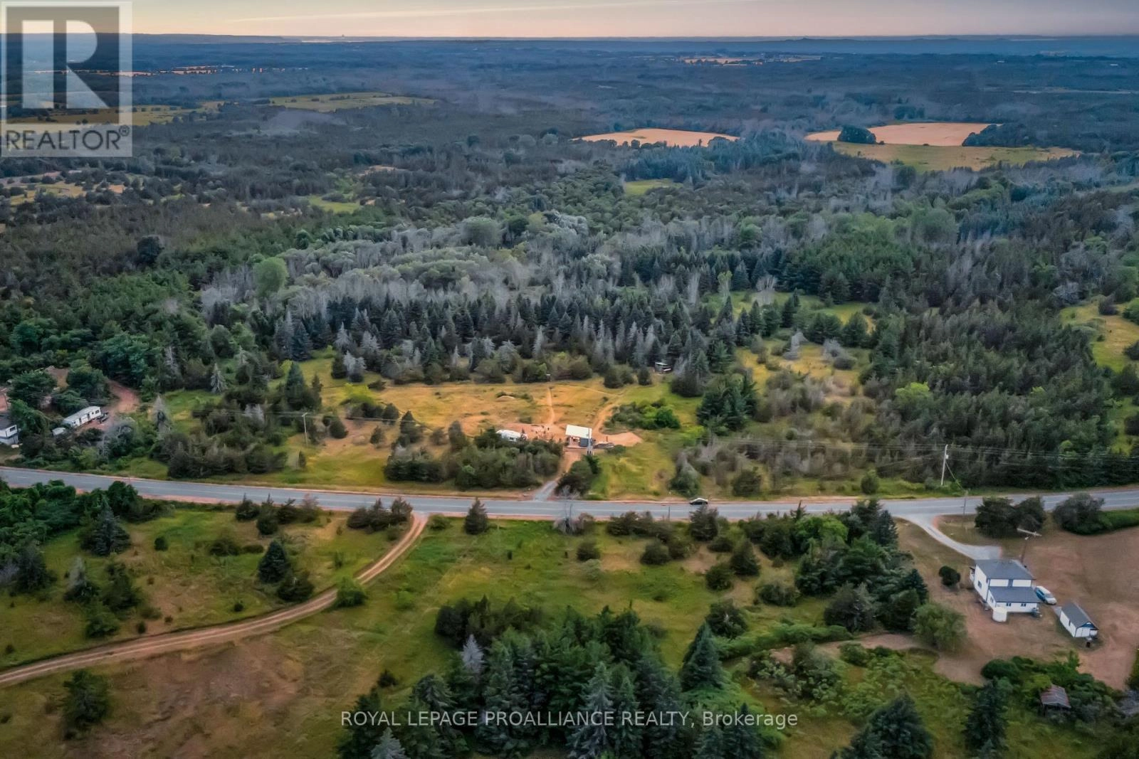 3947 County Road 8, Prince Edward County, Ontario  K0K 2T0 - Photo 2 - X12283785