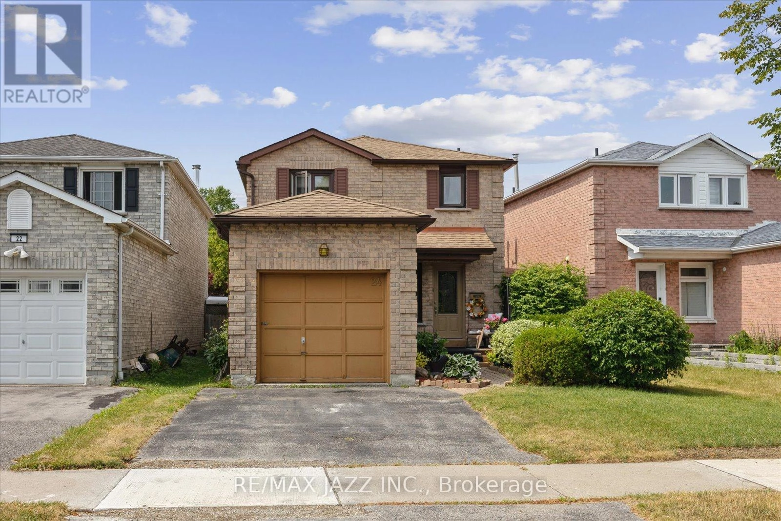 24 Large Crescent, Ajax, Ontario  L1T 2R5 - Photo 1 - E12283969