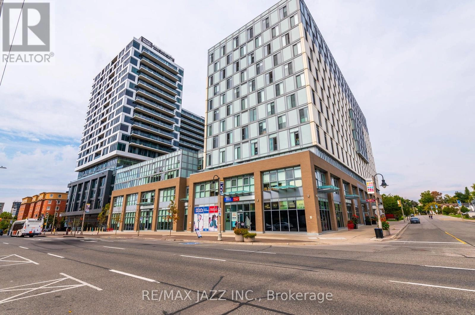 4 - 100 Bond Street E, Oshawa, Ontario  L1G 0A2 - Photo 1 - E12284099
