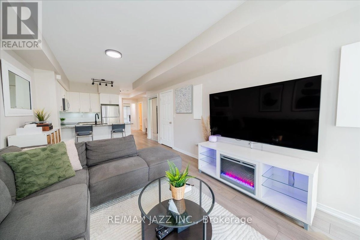 221 - 500 Kingbird Grove, Toronto, Ontario  M1B 0E4 - Photo 3 - E12285026