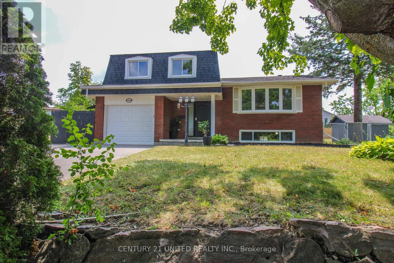 594 Saugeen Crescent, Peterborough South, Ontario  K9J 1K1 - Photo 1 - X12285021