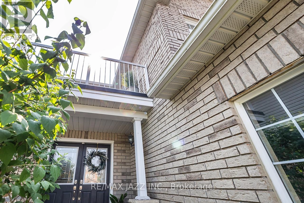 24 Cotton Street, Clarington, Ontario  L1C 5H3 - Photo 3 - E12285221
