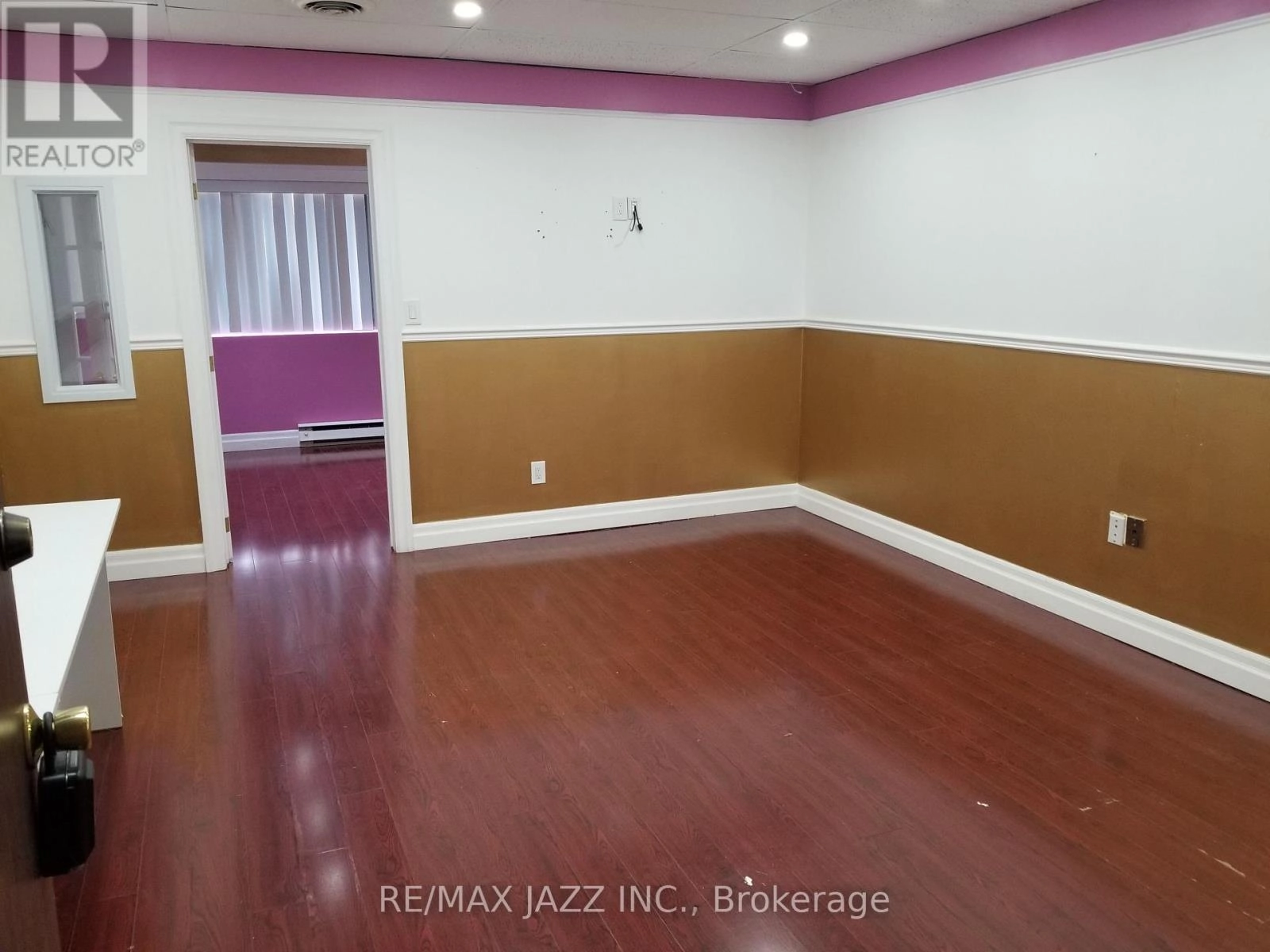 201 - 633 King Street E, Oshawa, Ontario  L1H 1G3 - Photo 3 - E12285153