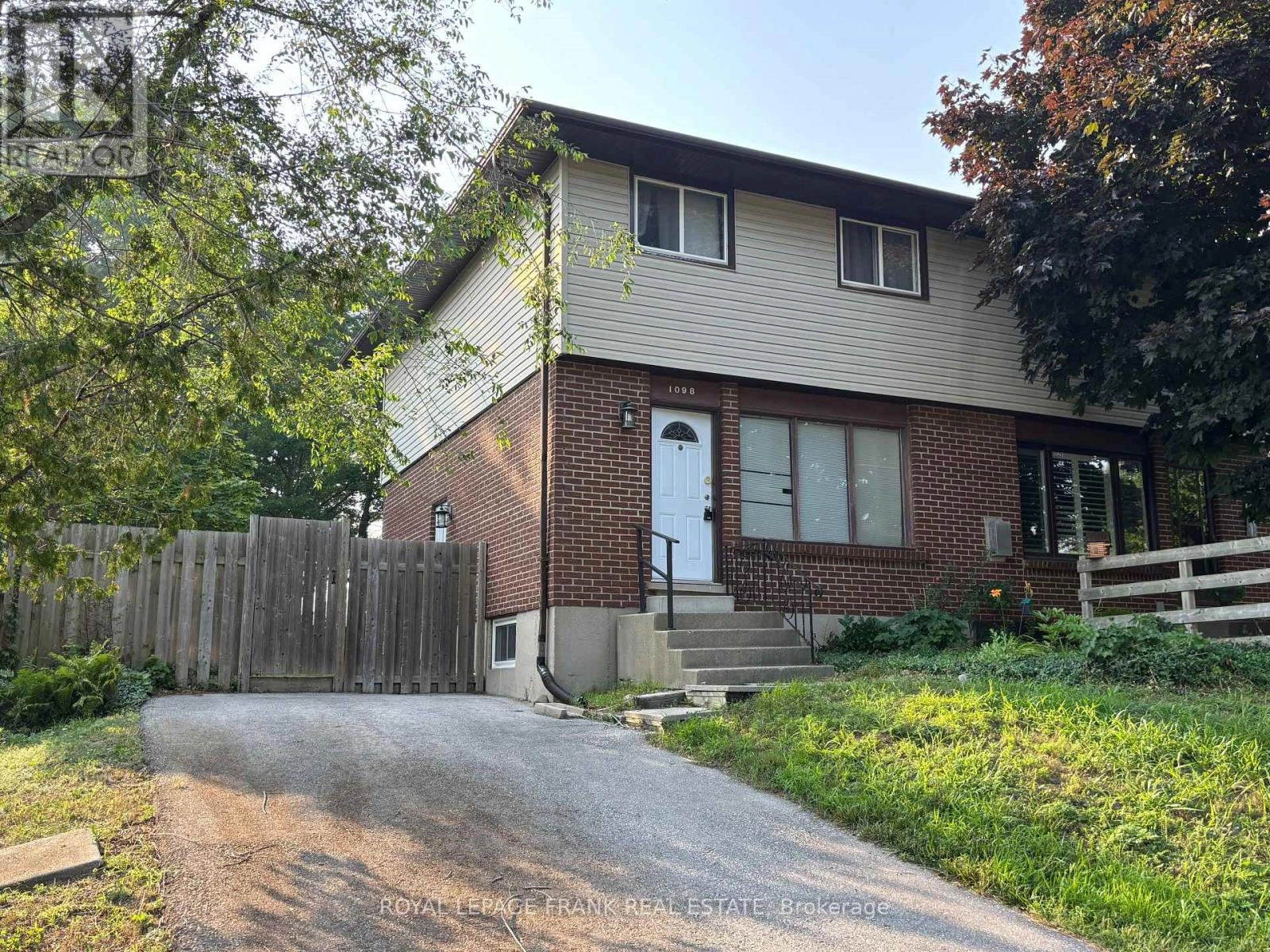 1098 Milne Drive, Kincardine, Ontario  N2Z 1X4 - Photo 1 - X12285604