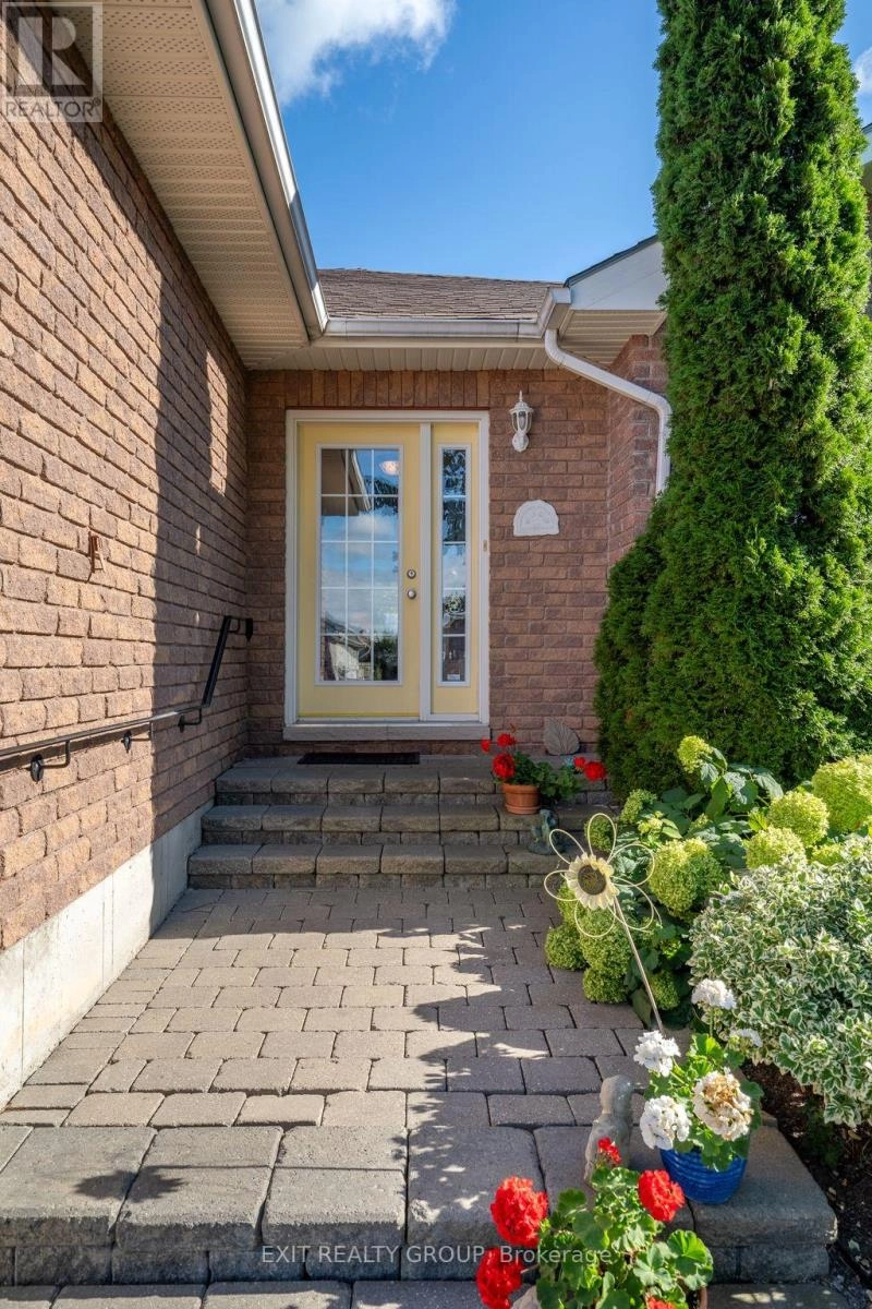26 Aletha Drive, Prince Edward County, Ontario  K0K 3L0 - Photo 2 - X12286262