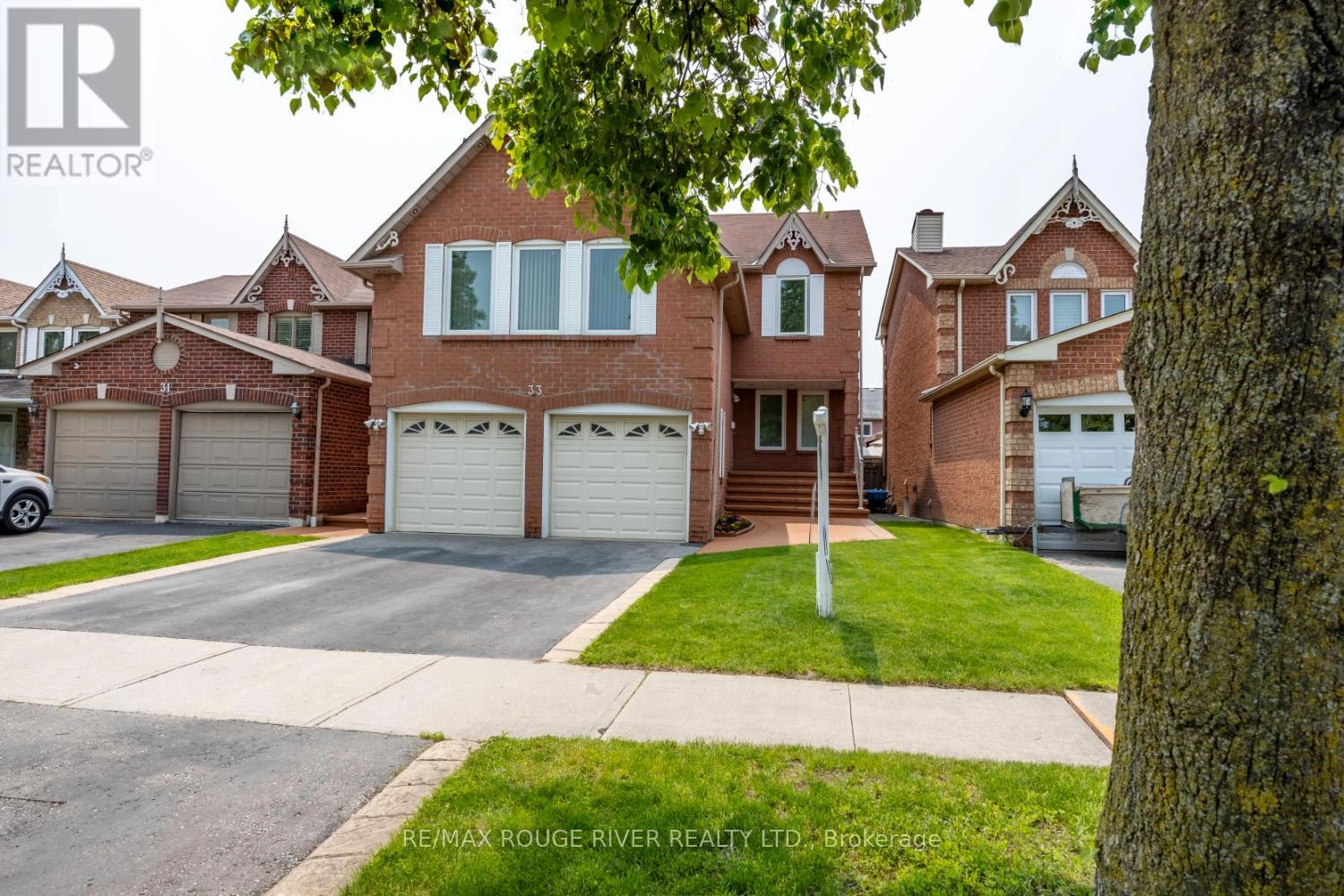 33 Hearne Crescent, Ajax, Ontario  L1T 3P5 - Photo 3 - E12286568