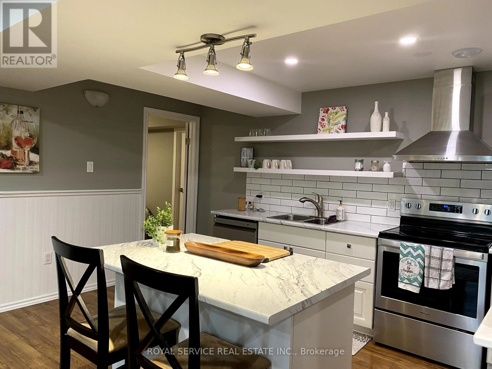 B - 1060 Silverdale Road, Peterborough West, Ontario  K9J 7W6 - Photo 2 - X12286756