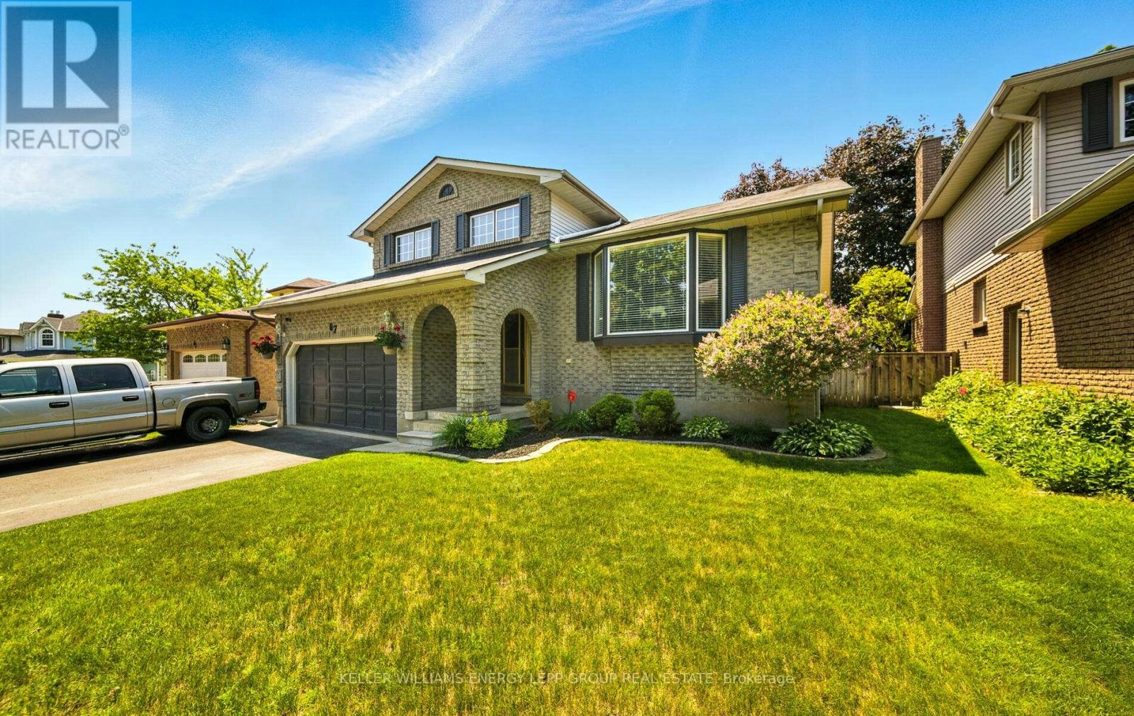 67 Foxhunt Trail, Clarington, Ontario  L1E 1E4 - Photo 2 - E12287845