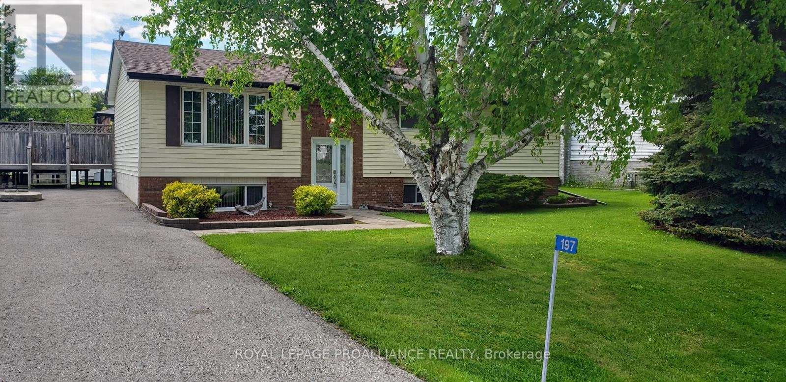 197 Chatterton Valley Crescent, Quinte West, Ontario  K0K 2B0 - Photo 2 - X12287844