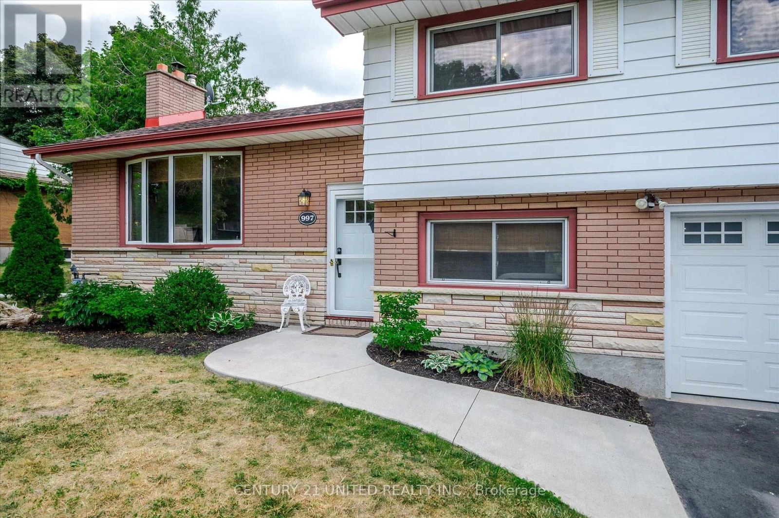 997 Weller Street, Peterborough, Ontario  K9J 4Y3 - Photo 3 - X12282395
