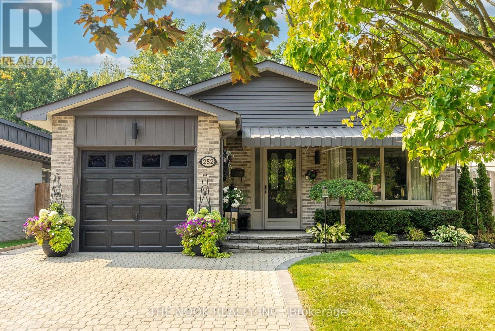 252 Limerick Street, Oshawa, Ontario  L1J 6K9 - Photo 1 - E12288380