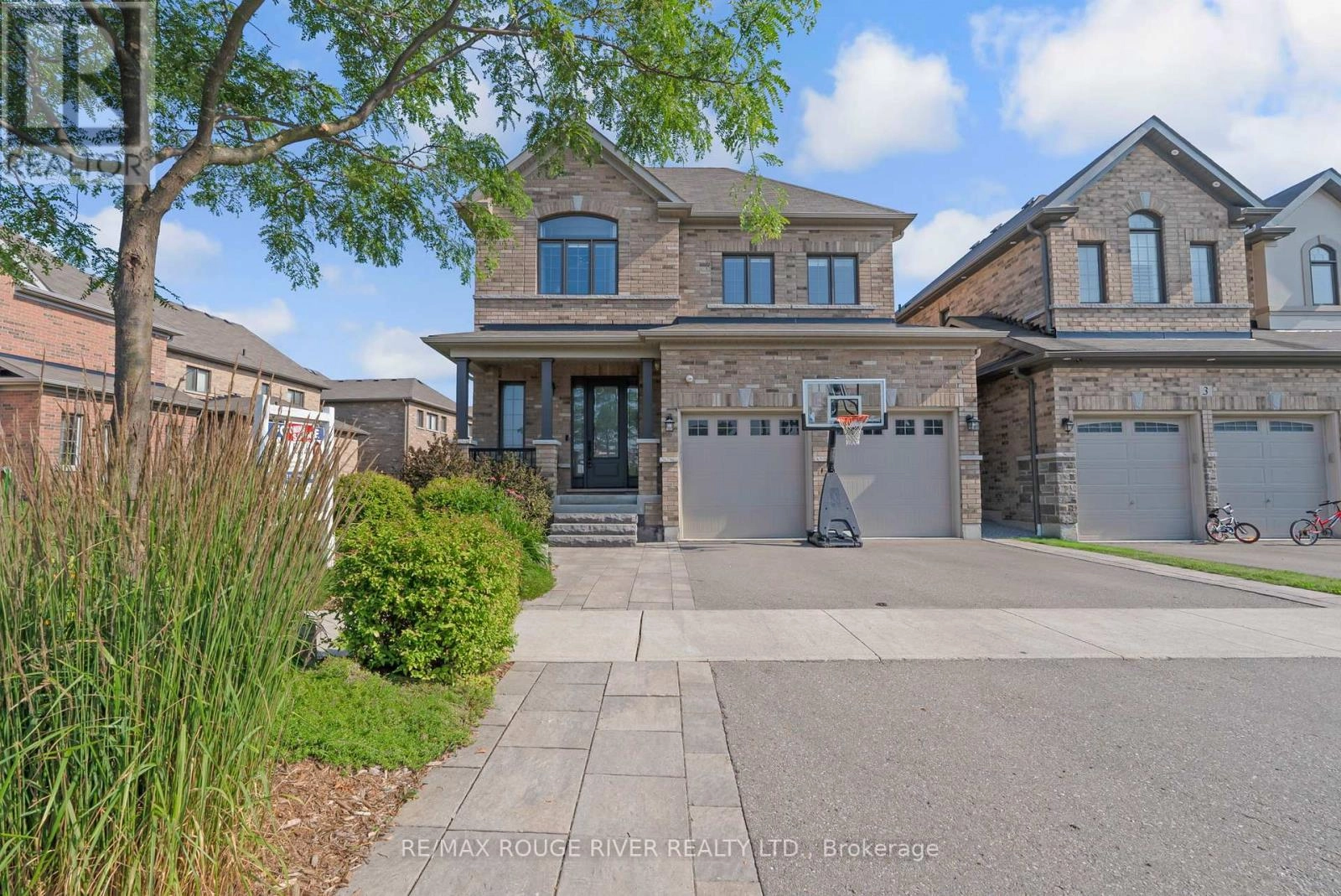 1 Lancewood Drive, Whitby, Ontario  L1R 0N4 - Photo 1 - E12288757