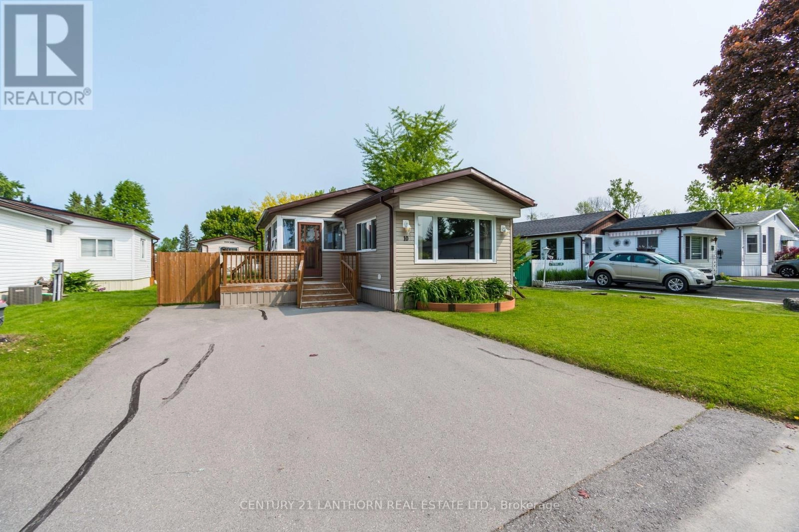 10 Partridge Lane, Quinte West, Ontario  K8N 4Z3 - Photo 2 - X12290454