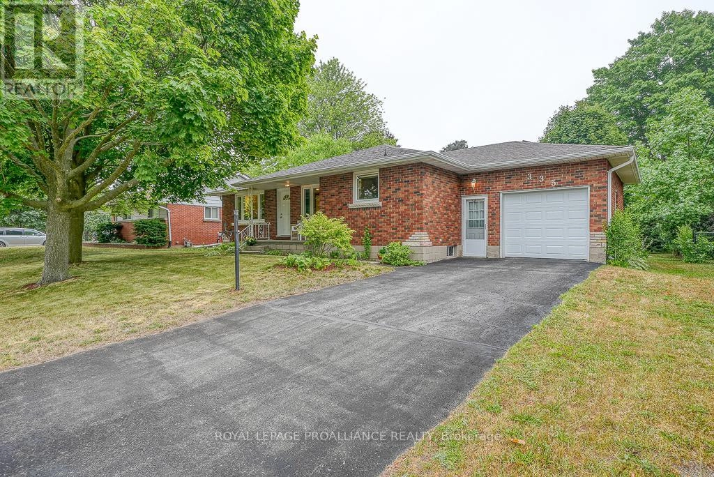 335 Delcrest Avenue E, Norfolk, Ontario  N4B 2S8 - Photo 1 - X12290587