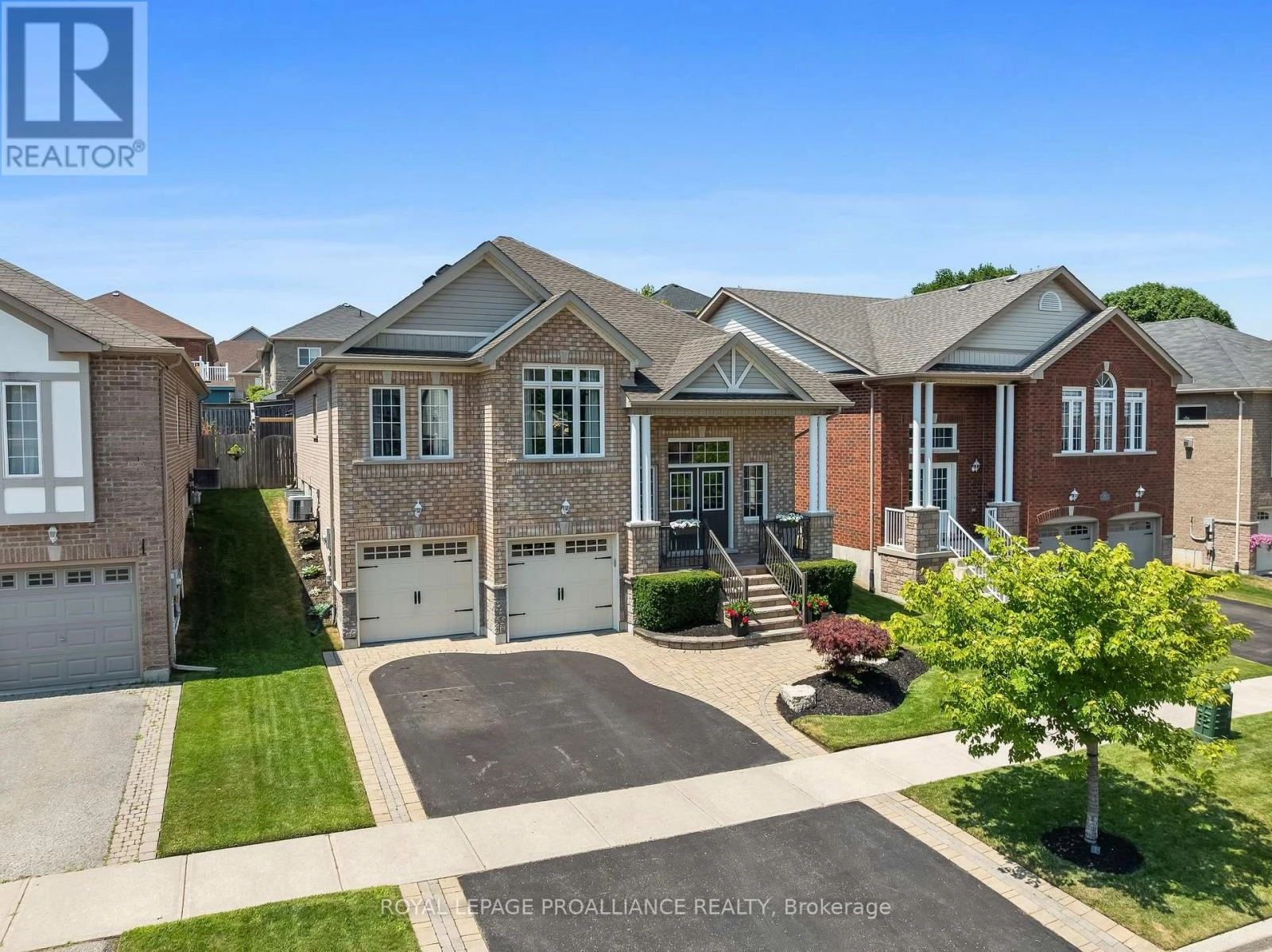 194 Fenning Drive, Clarington, Ontario  L1E 3K2 - Photo 3 - E12290591