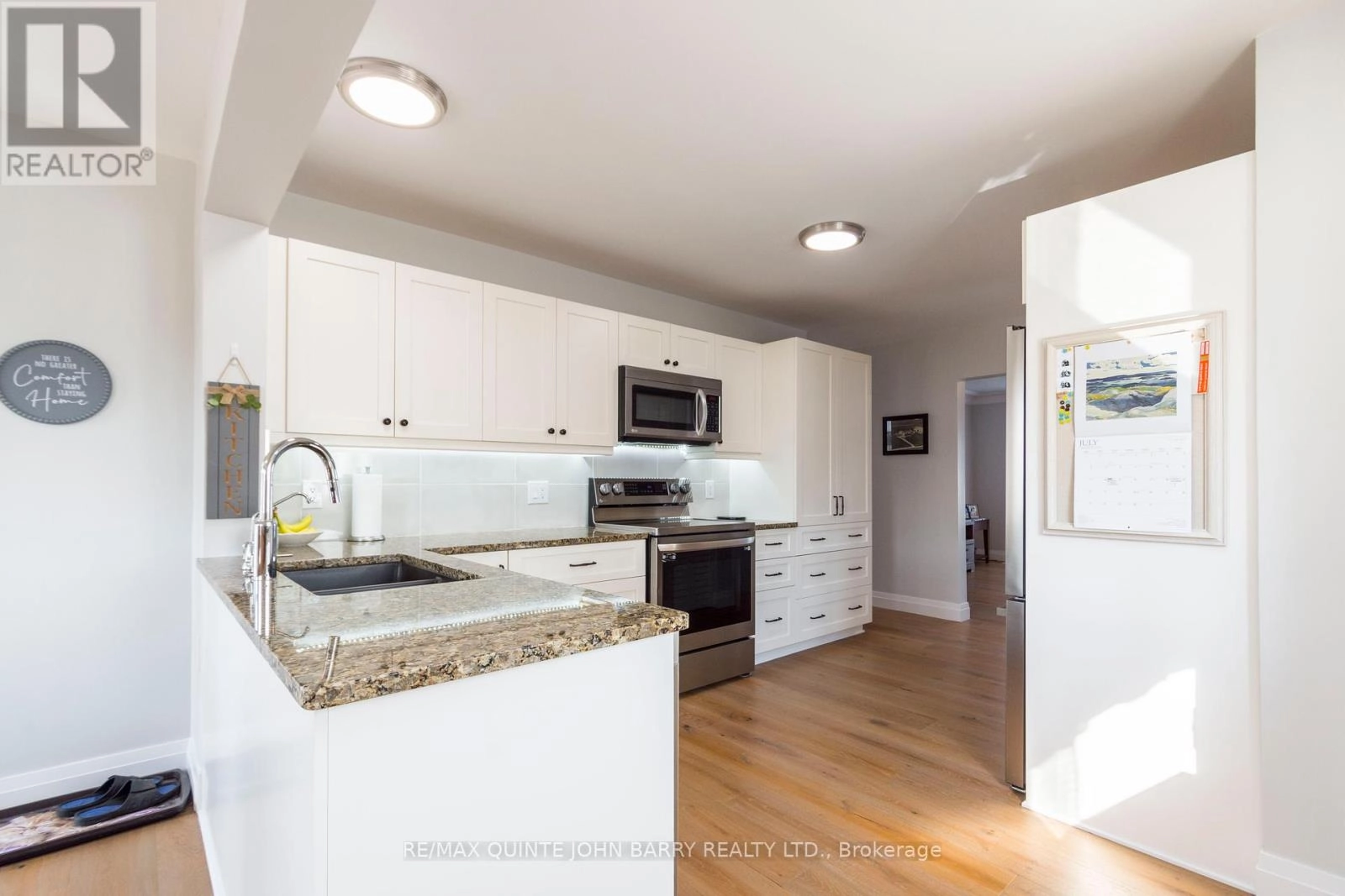 15 Coleman Drive, Quinte West, Ontario K8V 3A5 - Photo 10 - X12290685