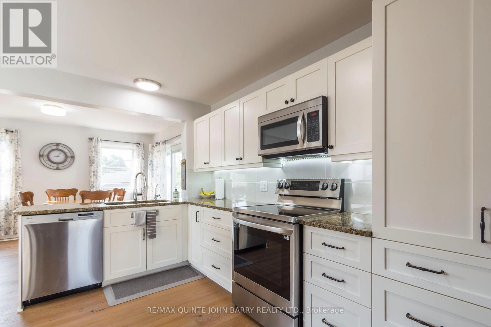 15 Coleman Drive, Quinte West, Ontario K8V 3A5 - Photo 12 - X12290685