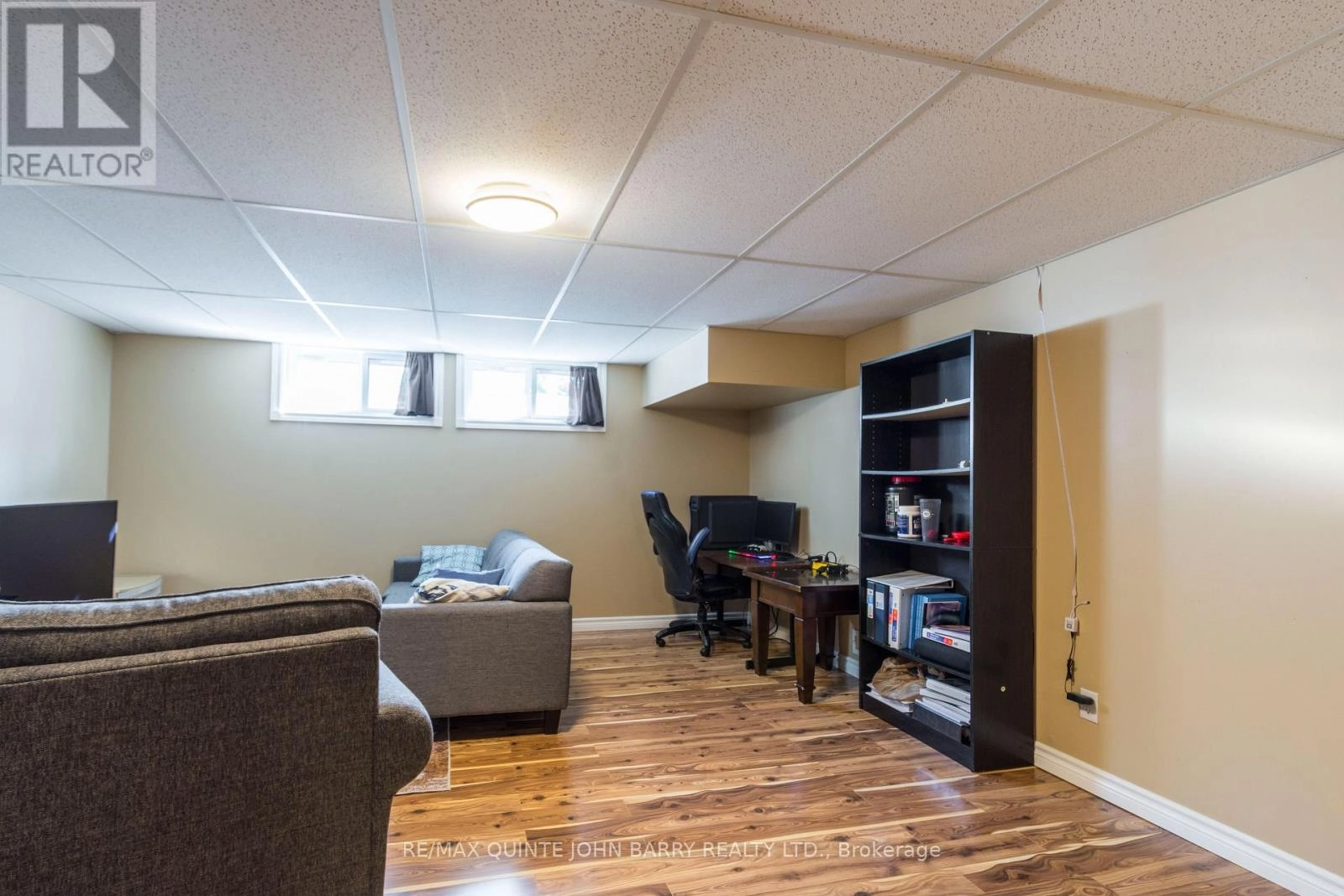 15 Coleman Drive, Quinte West, Ontario K8V 3A5 - Photo 23 - X12290685