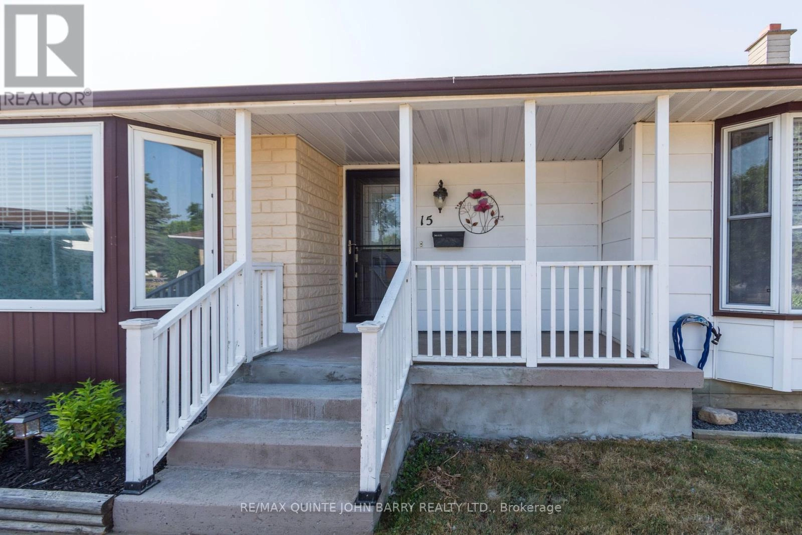 15 Coleman Drive, Quinte West, Ontario K8V 3A5 - Photo 4 - X12290685