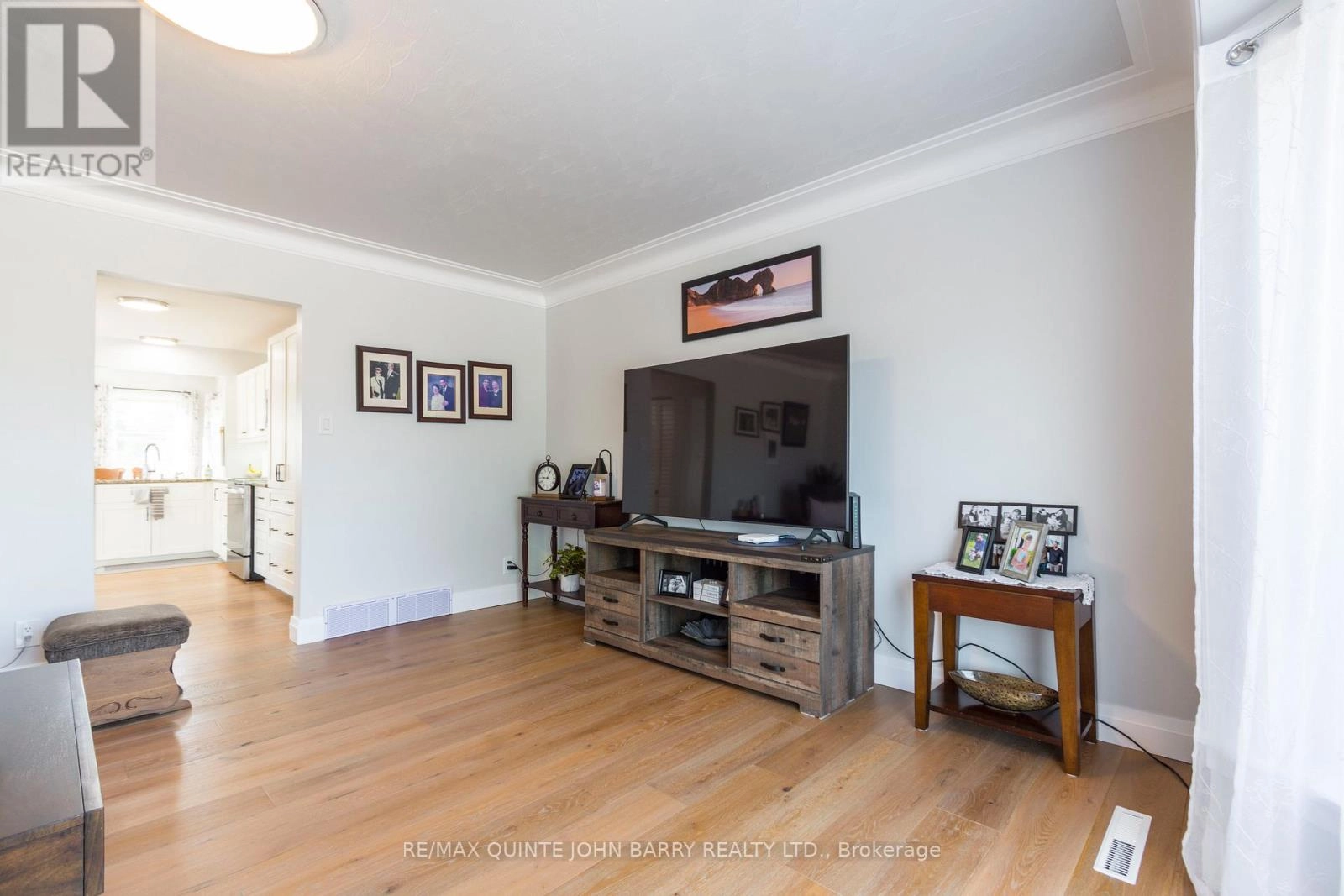 15 Coleman Drive, Quinte West, Ontario K8V 3A5 - Photo 9 - X12290685