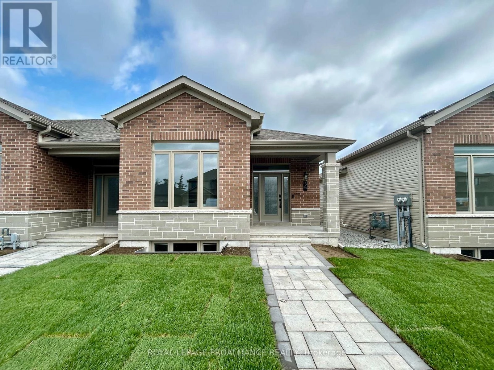 35 Athabaska Drive, Belleville, Ontario  K8N 0T1 - Photo 1 - X12193532