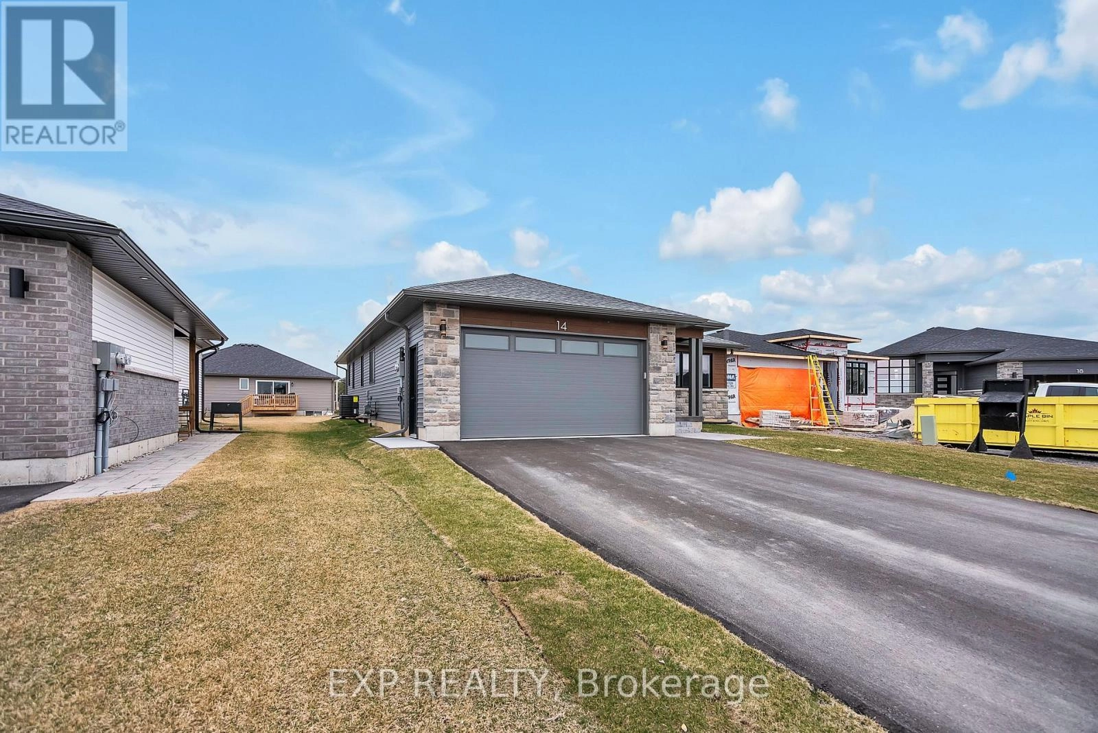 14 Horton Court, Belleville, Ontario  K8P 0H3 - Photo 2 - X12291111