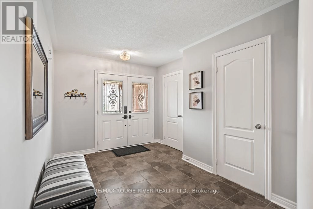 1366 Harlstone Crescent, Oshawa, Ontario  L1K 0N4 - Photo 2 - E12291359