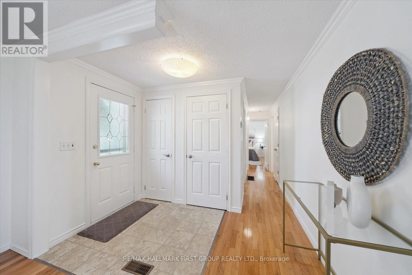 27 Wilmot Trail, Clarington, Ontario  L1B 1A1 - Photo 3 - E12291486