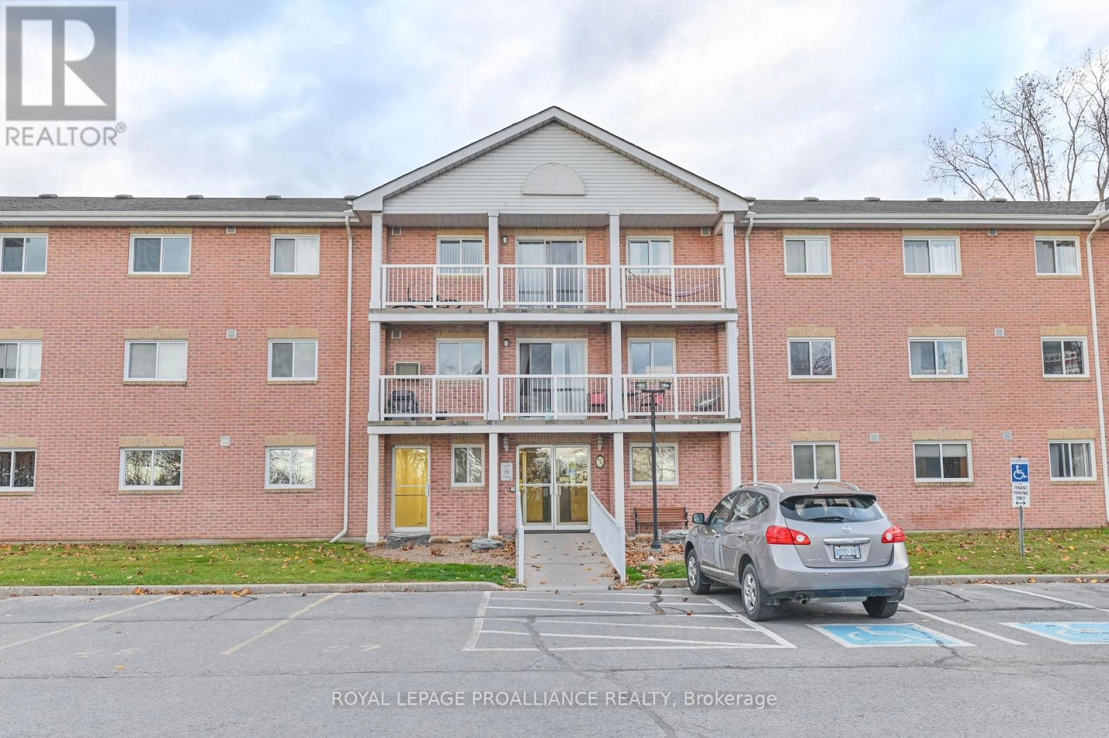 213 - 175 Haig Road E, Belleville, Ontario  K8N 5R7 - Photo 1 - X12291482