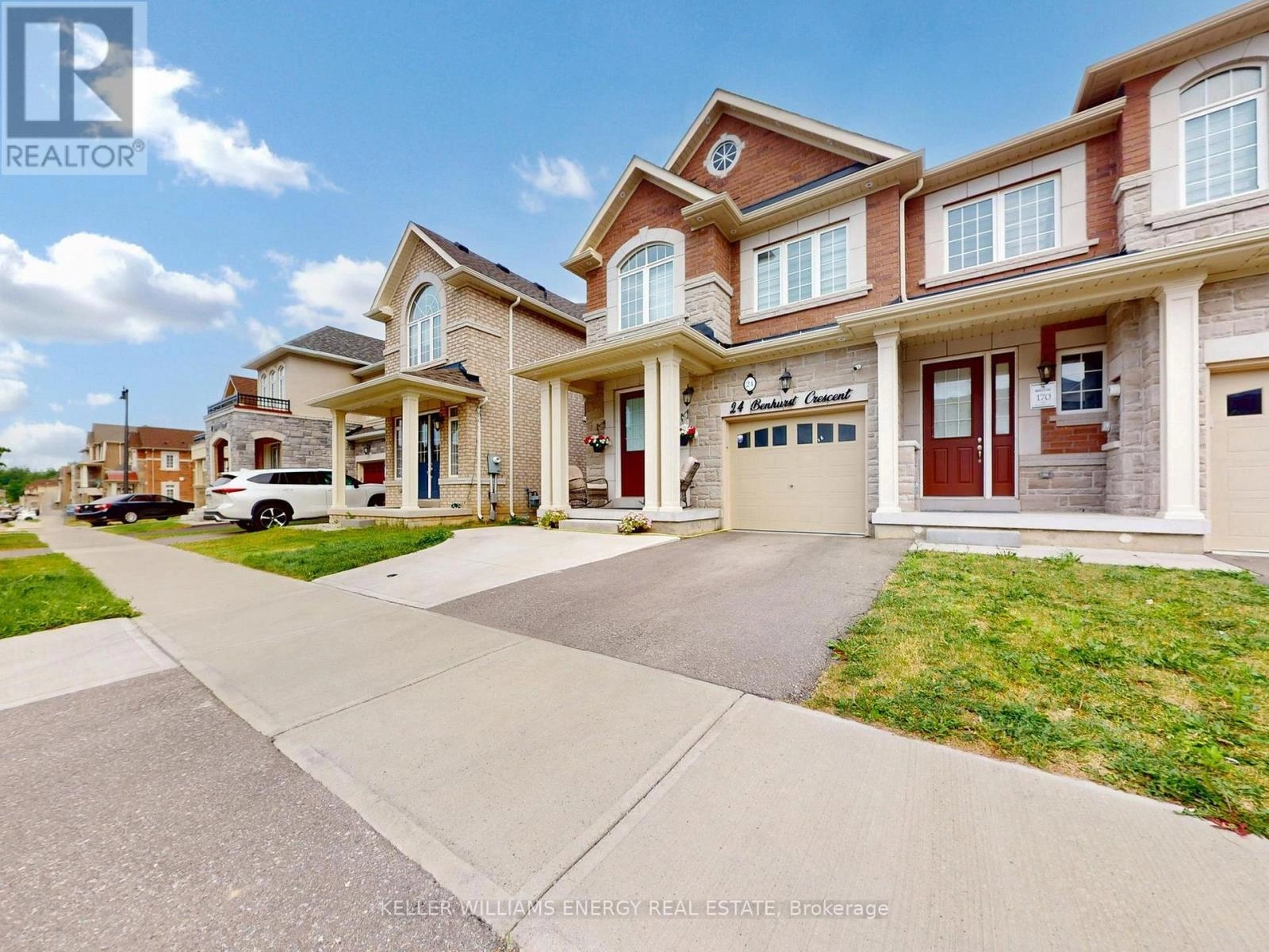 24 Benhurst Crescent, Brampton, Ontario  L7A 5A2 - Photo 2 - W12292685