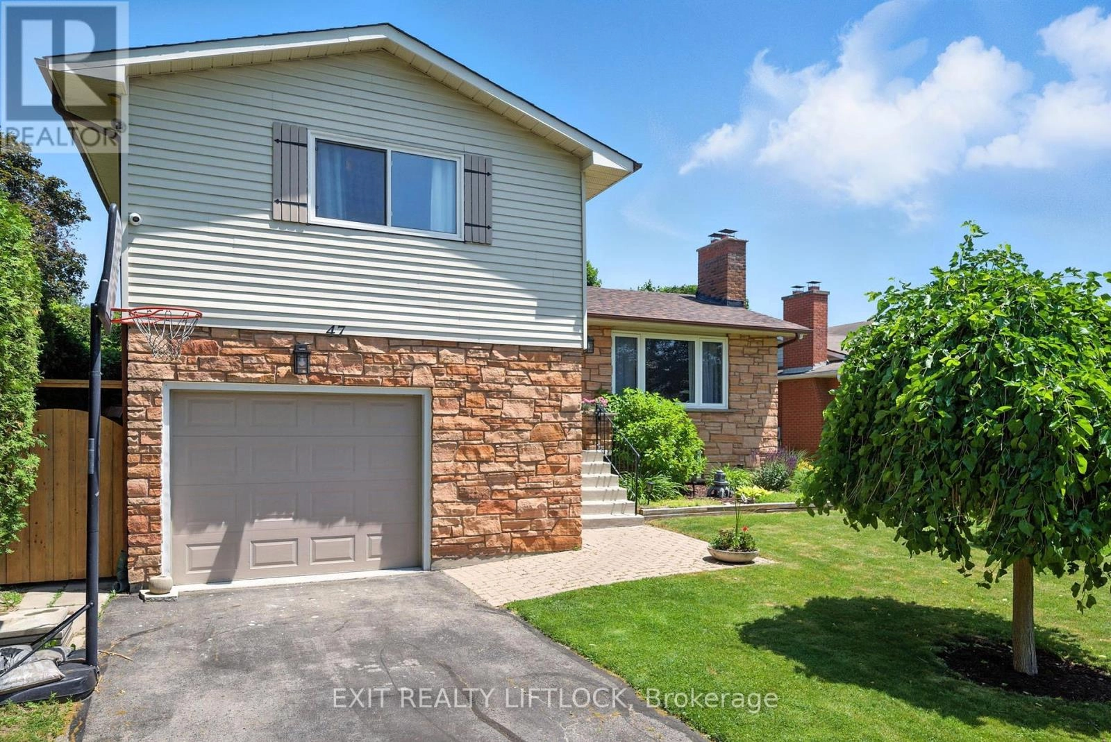 47 Martindale Street, Oshawa, Ontario  L1H 6W7 - Photo 3 - E12290519