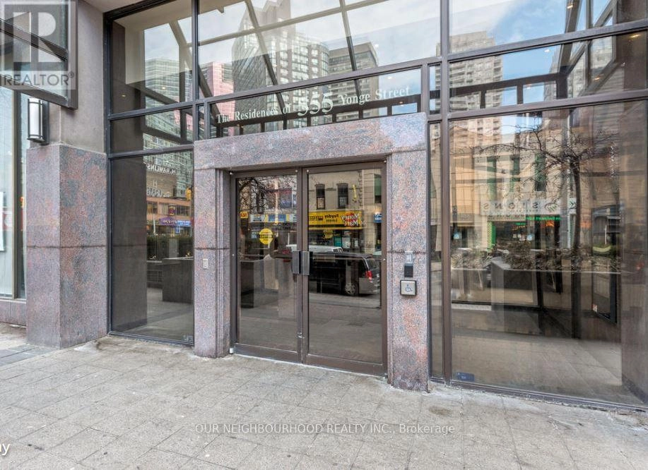615 - 555 Yonge Street, Toronto, Ontario  M4Y 3A6 - Photo 2 - C12292847