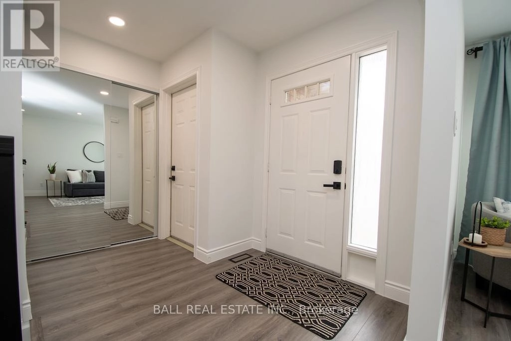 2546 Marsdale Drive, Peterborough East, Ontario  K9L 1R4 - Photo 2 - X12293189