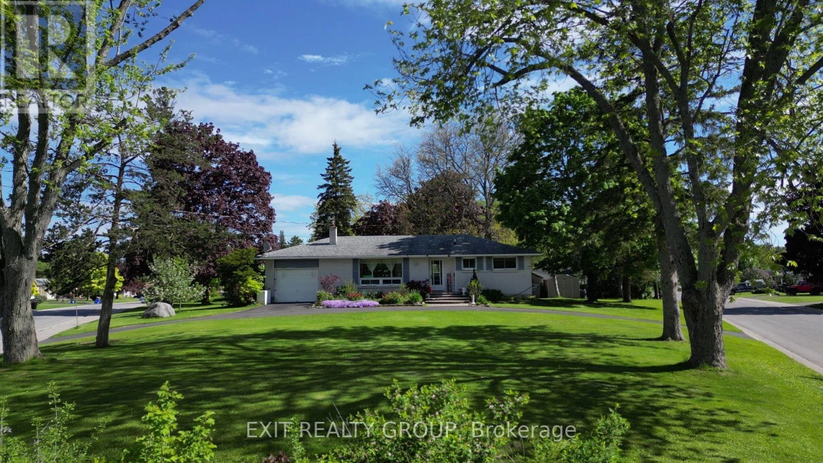 12 Nelson Street, Quinte West, Ontario  K0K 1E0 - Photo 1 - X12293387