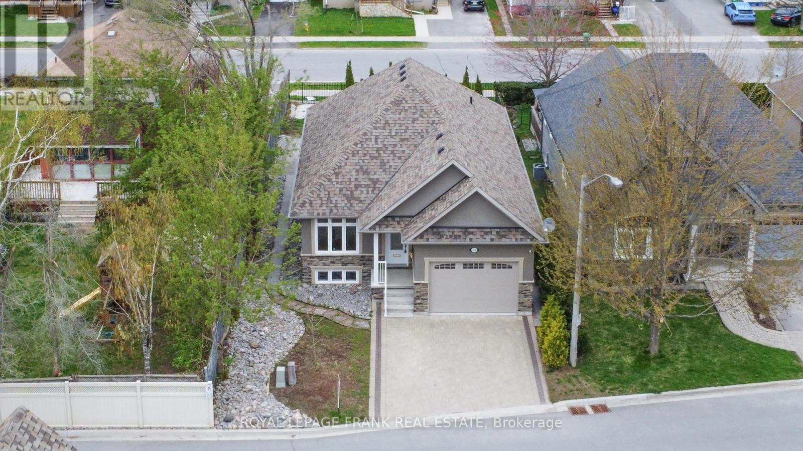 8 - 24 Brinton Drive, Peterborough South, Ontario  K9J 8S8 - Photo 3 - X12293517