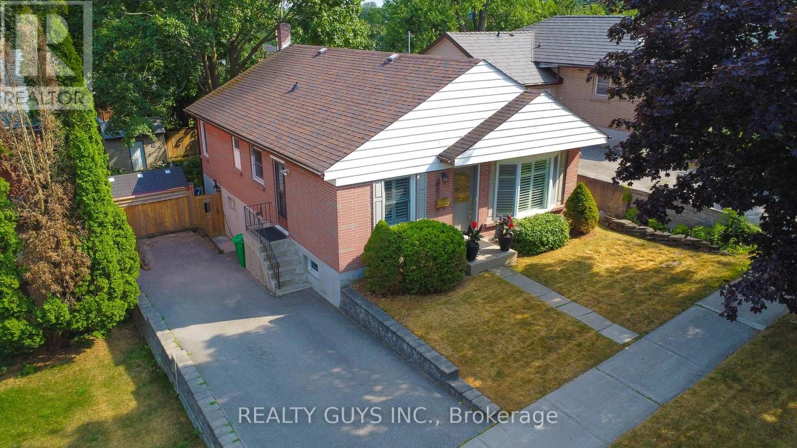205 Shelbourne Street, Peterborough North, Ontario  K9H 5K3 - Photo 1 - X12293543