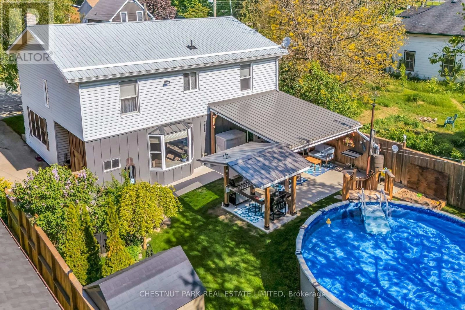 31 Lake Street, Prince Edward County, Ontario  K0K 2T0 - Photo 1 - X12294068