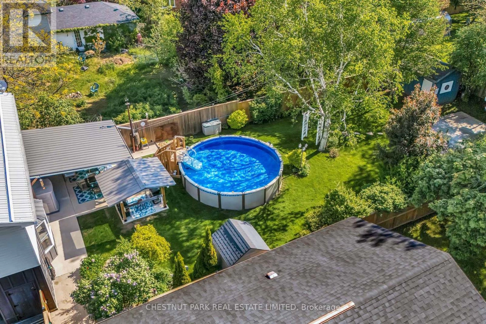 31 Lake Street, Prince Edward County, Ontario  K0K 2T0 - Photo 2 - X12294068