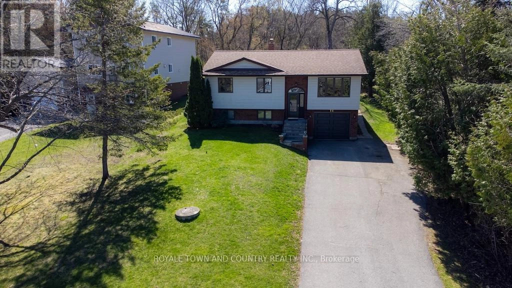 14 Mcgill Drive, Kawartha Lakes, Ontario  L0B 1K0 - Photo 2 - X12294732