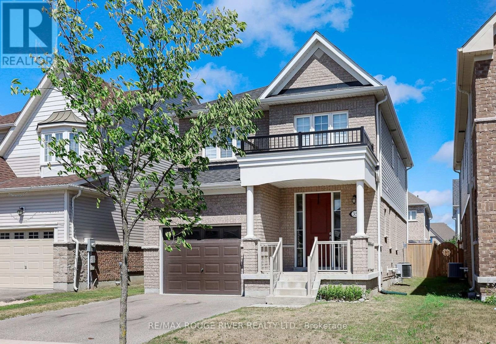 35 Thomas Bird Street, Clarington, Ontario  L1C 7C9 - Photo 3 - E12294859