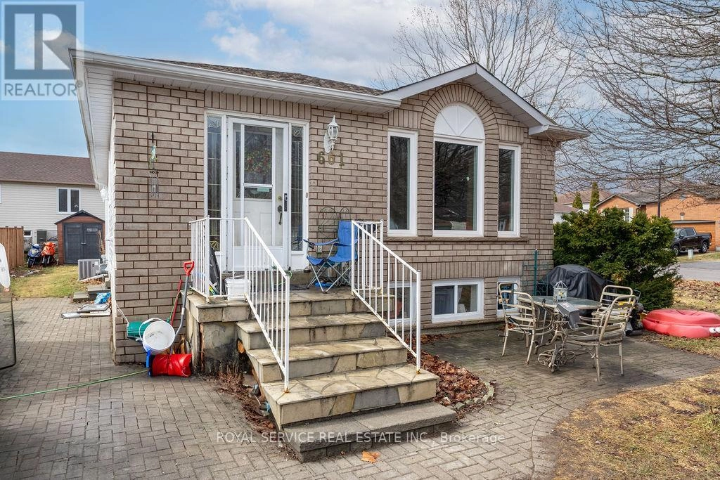 661 Ewing Street, Cobourg, Ontario  K9A 5N7 - Photo 1 - X12295110